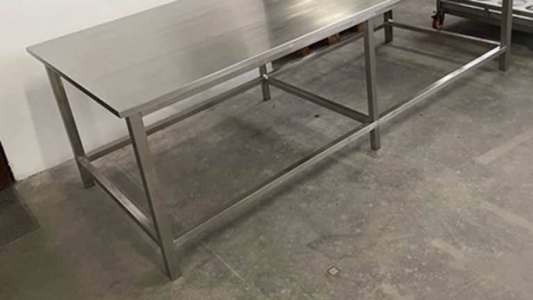 TAVOLO IN ACCIAIO INOX