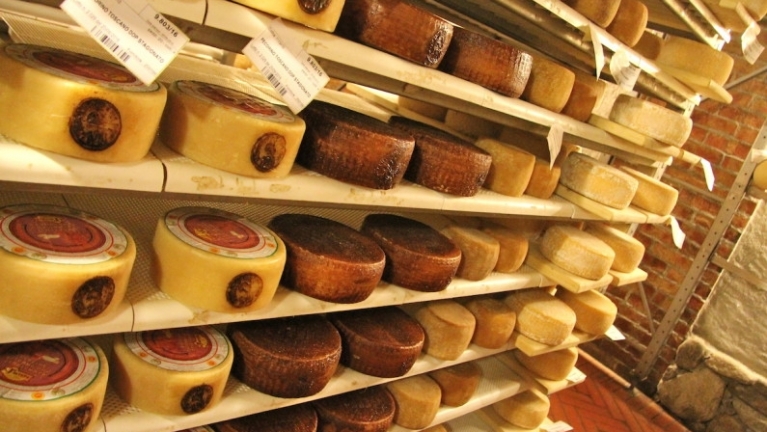 Products for your dairy: how to season in a simple and hygienic way