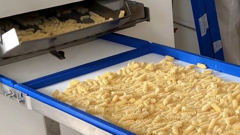 Dry pasta with an innovative frame