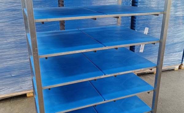 Scaffalatura in acciaio per il settore ittico