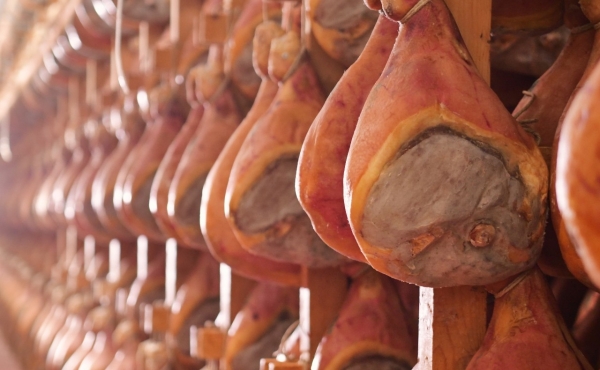 Stagionatura dei salumi: come eseguirla al meglio